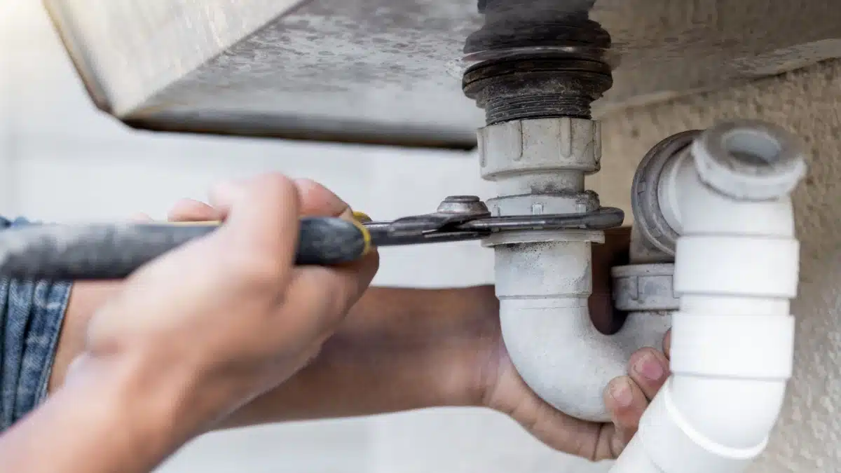 Top 5 Reasons to Hire a Professional Plumber in Adelaide